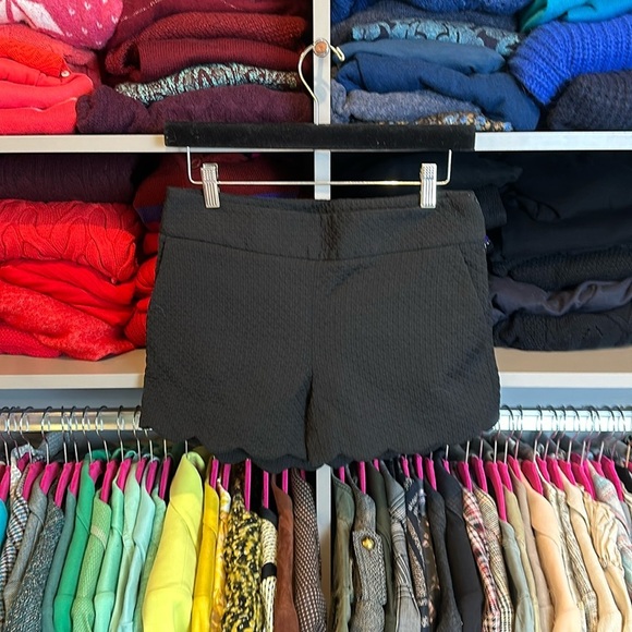 Loft Riviera black scalloped shorts size 00 - Picture 1 of 3